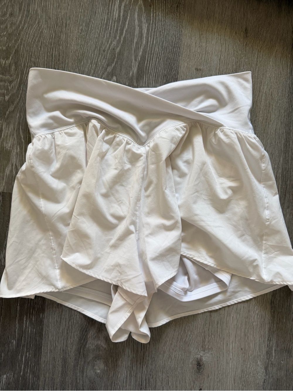 Aerie White Women’s Performance Skort Shorts